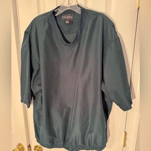 Vintage Footjoy short sleeve golf windbreaker. Forest green. Zip pockets. Size L